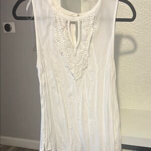 Daniel Rainn White Sleeveless Blouse with Lace Detail
